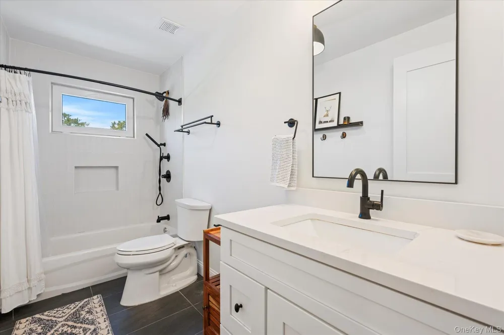 660 Sutton Place Greenport, NY 11944