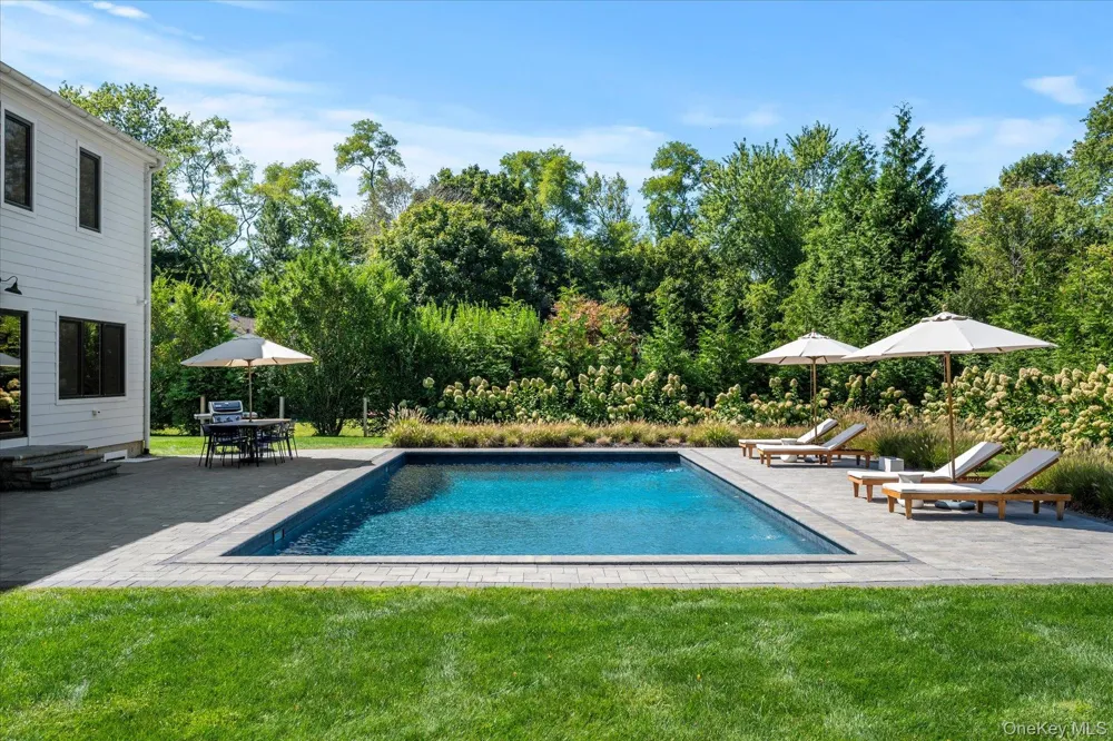 660 Sutton Place Greenport, NY 11944