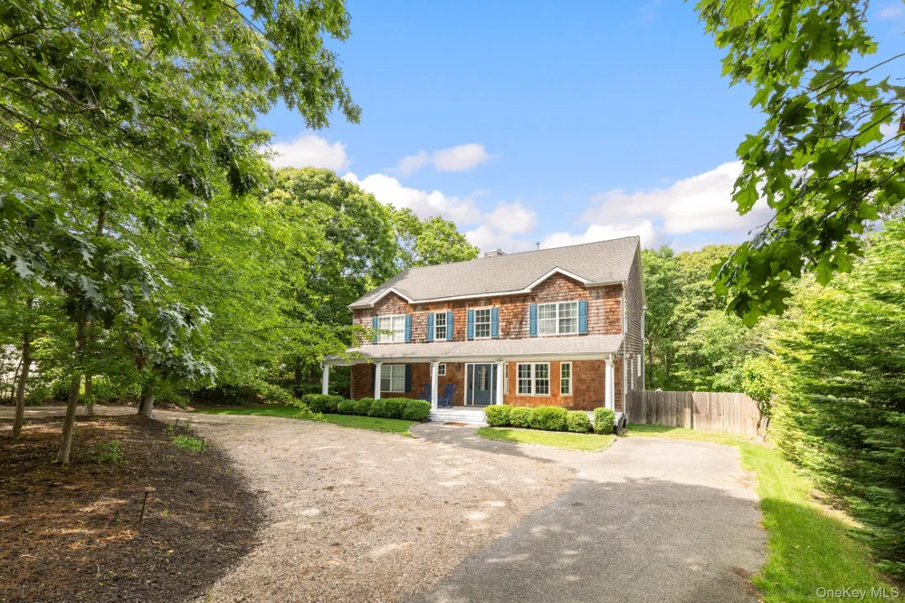 191 Shinnecock Hills Road Southampton, NY 11968