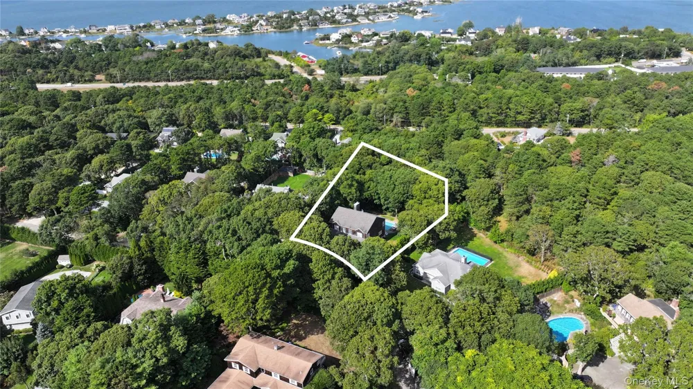 191 Shinnecock Hills Road Southampton, NY 11968