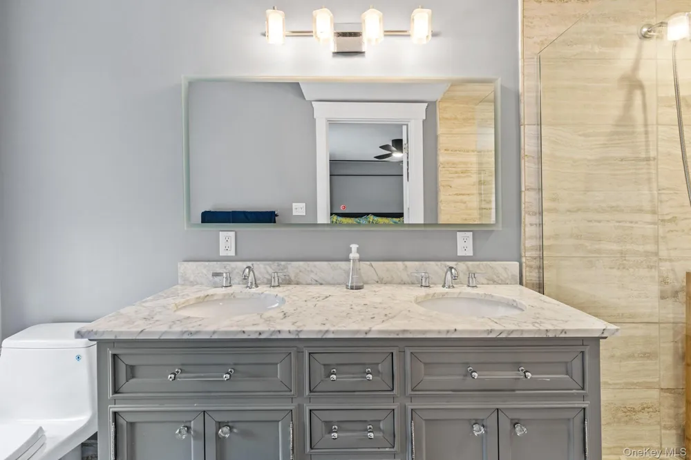 191 Shinnecock Hills Road Southampton, NY 11968