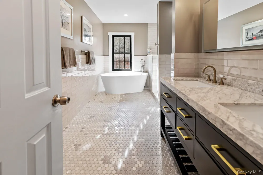 191 Shinnecock Hills Road Southampton, NY 11968