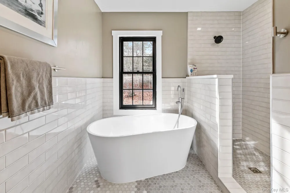 191 Shinnecock Hills Road Southampton, NY 11968