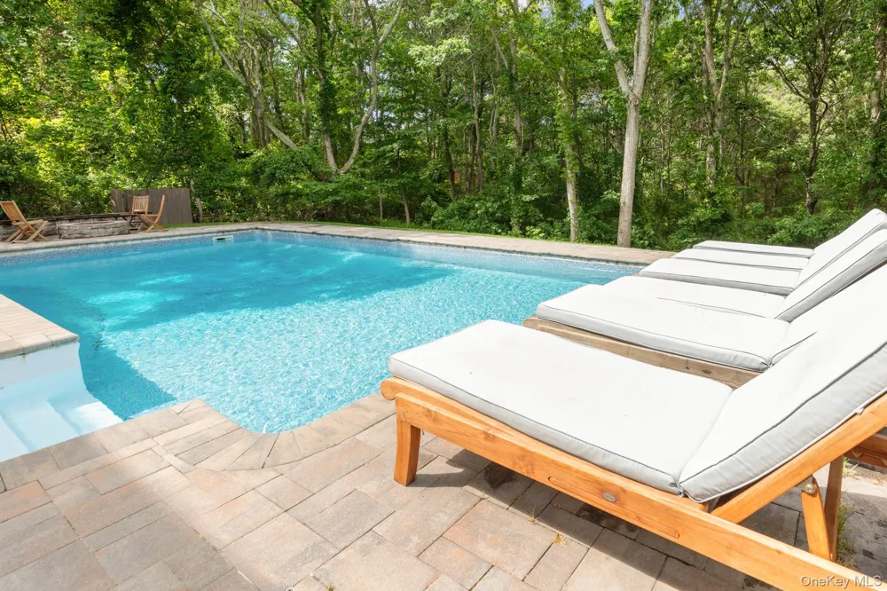 191 Shinnecock Hills Road Southampton, NY 11968