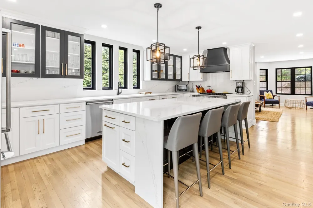 191 Shinnecock Hills Road Southampton, NY 11968