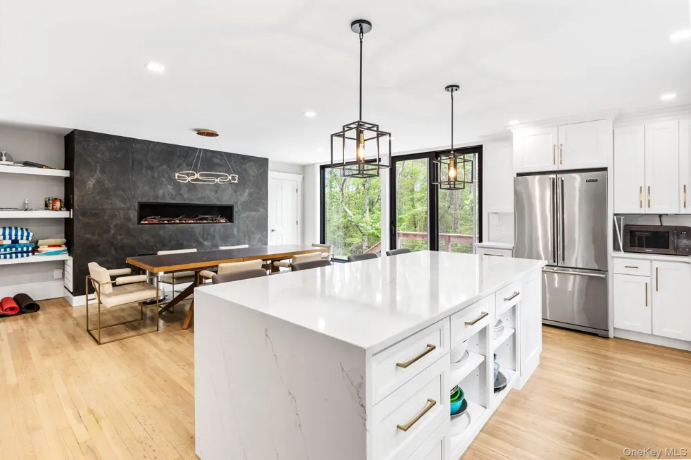 191 Shinnecock Hills Road Southampton, NY 11968