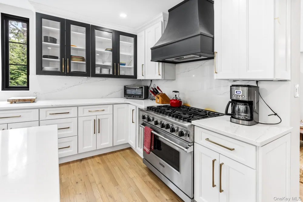 191 Shinnecock Hills Road Southampton, NY 11968