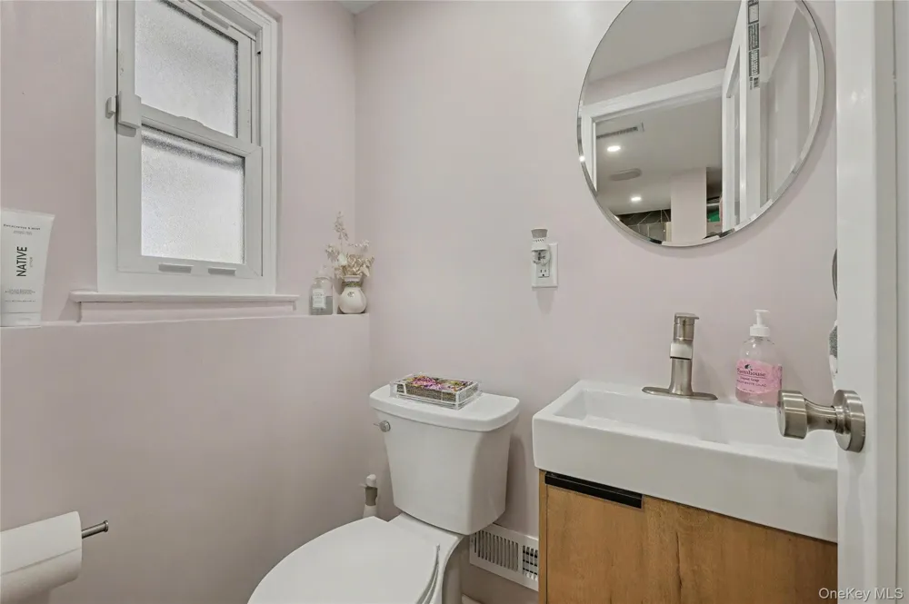 57 Richfield Street Plainview, NY 11803