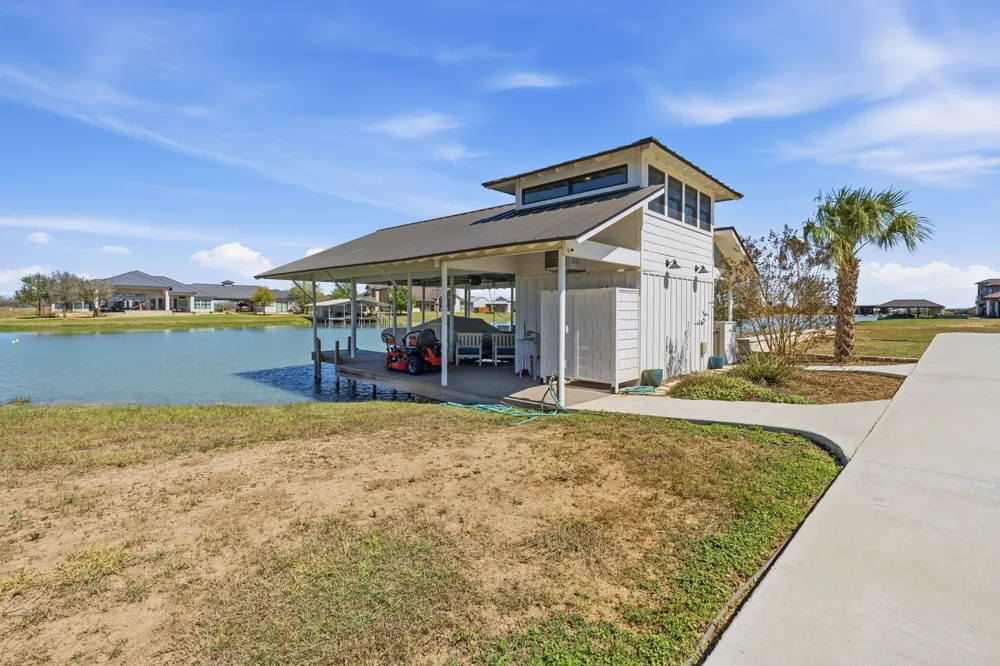 108 Lakeside Cove Martindale, TX 78655