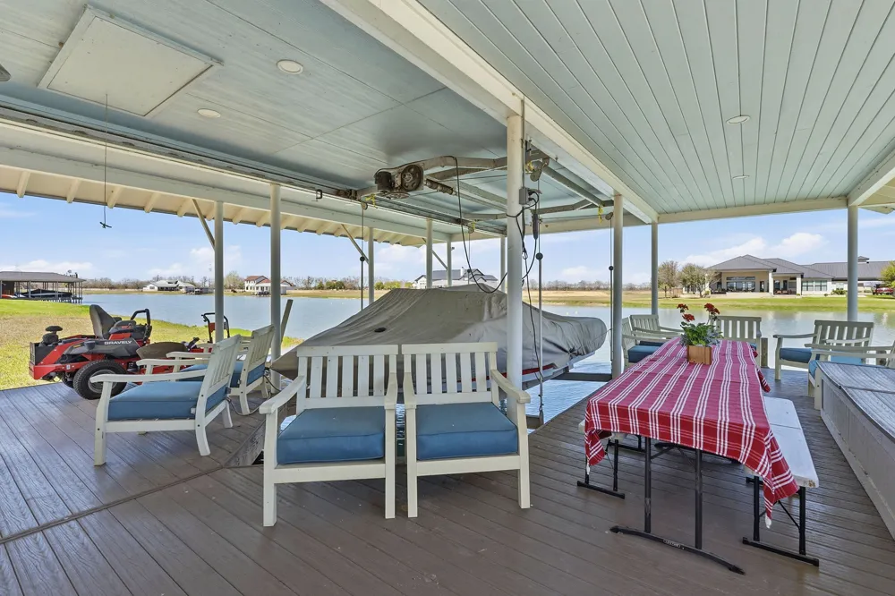 108 Lakeside Cove Martindale, TX 78655