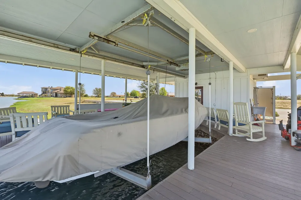 108 Lakeside Cove Martindale, TX 78655