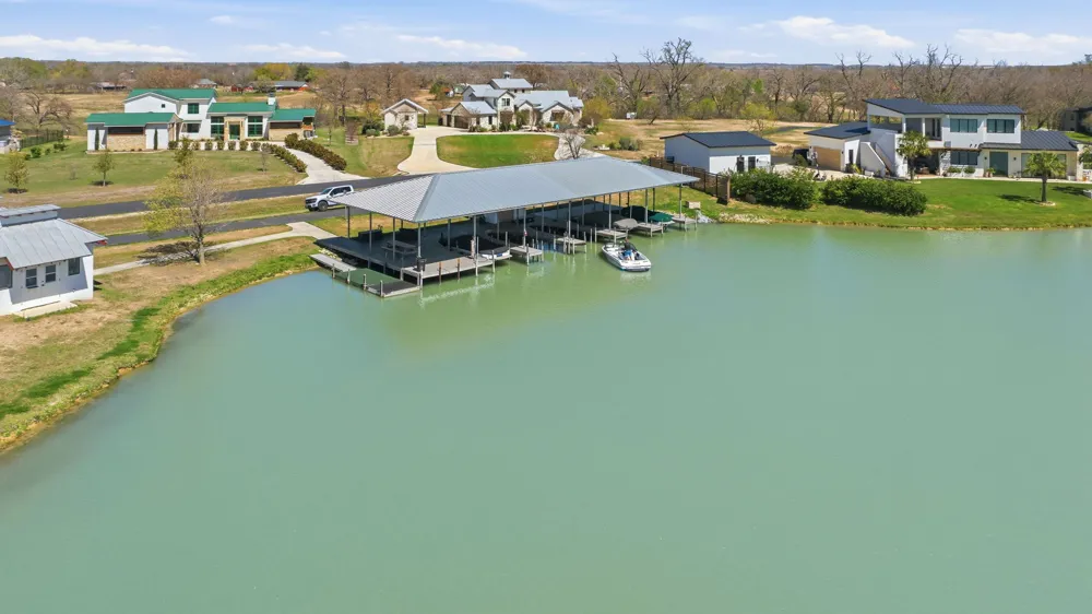 108 Lakeside Cove Martindale, TX 78655