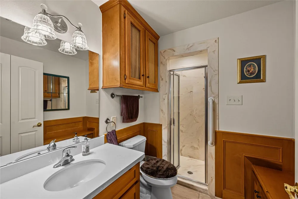 423 Jane Street East Bernard, TX 77435