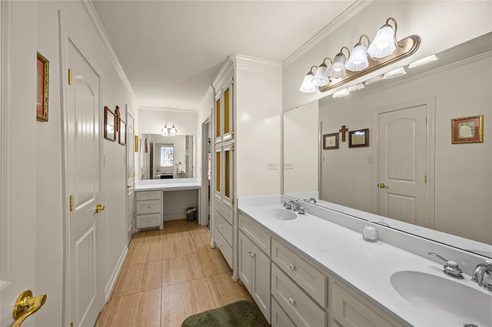 423 Jane Street East Bernard, TX 77435