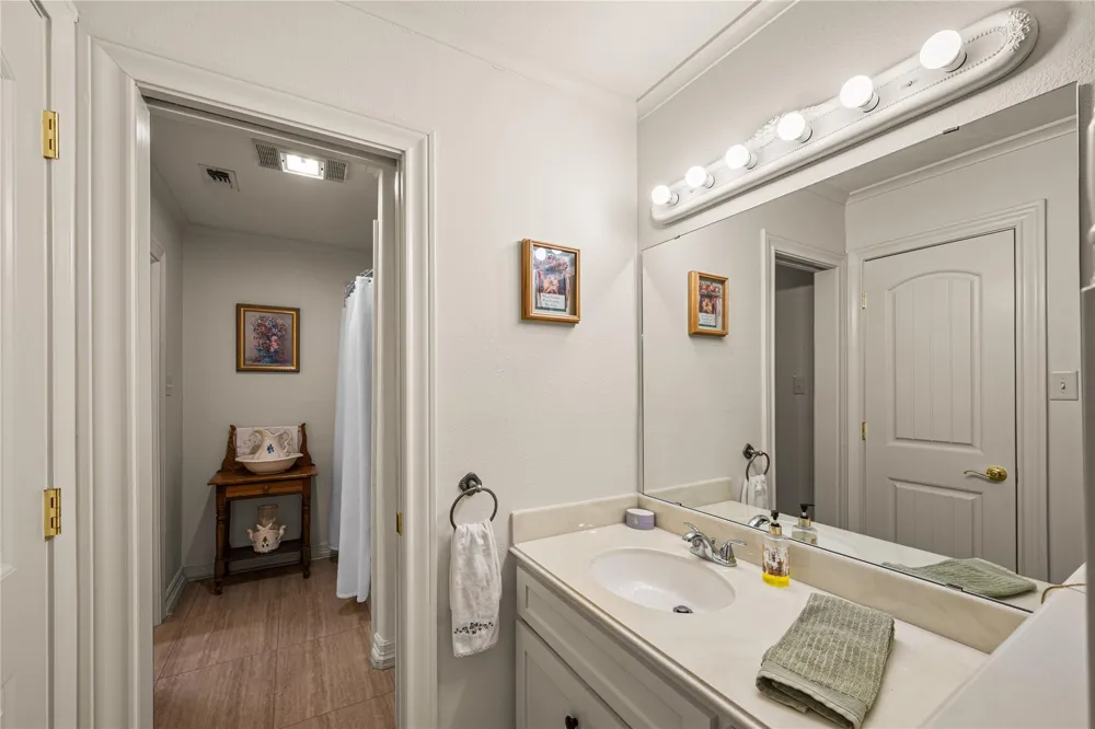 423 Jane Street East Bernard, TX 77435