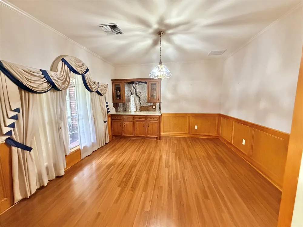 423 Jane Street East Bernard, TX 77435