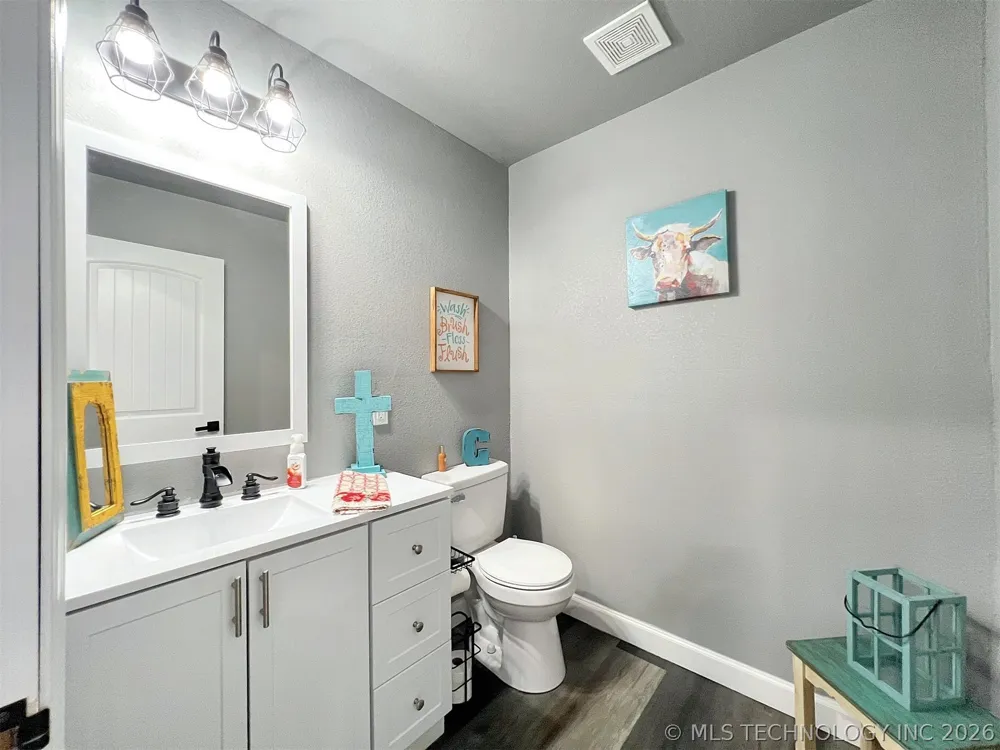 11457 510 ROAD Tahlequah, OK 74464