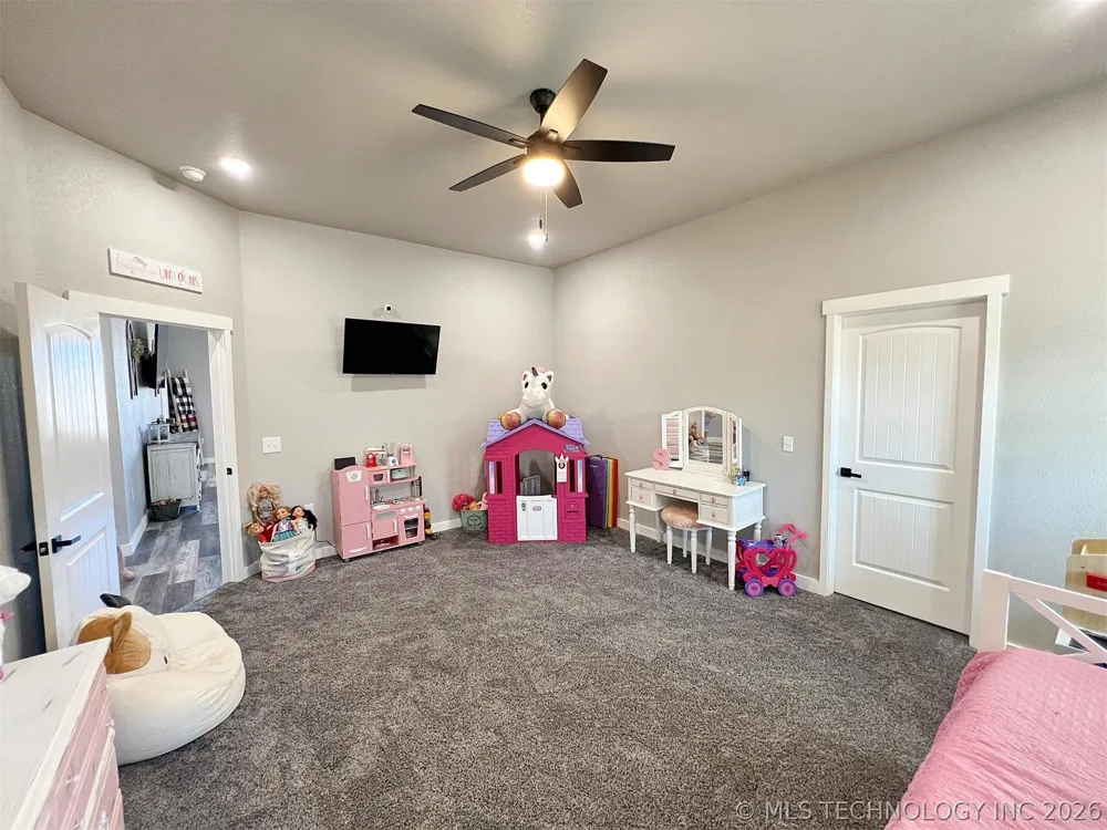 11457 510 ROAD Tahlequah, OK 74464
