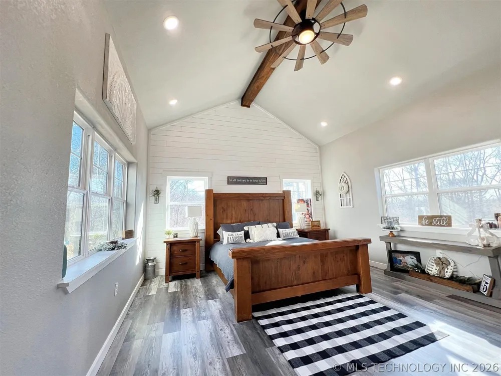 11457 510 ROAD Tahlequah, OK 74464