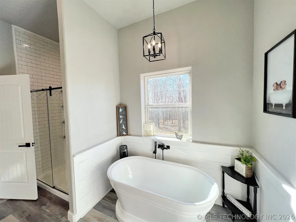 11457 510 ROAD Tahlequah, OK 74464