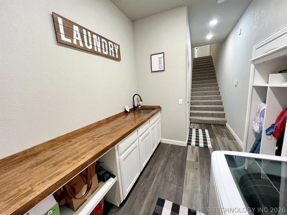 11457 510 ROAD Tahlequah, OK 74464
