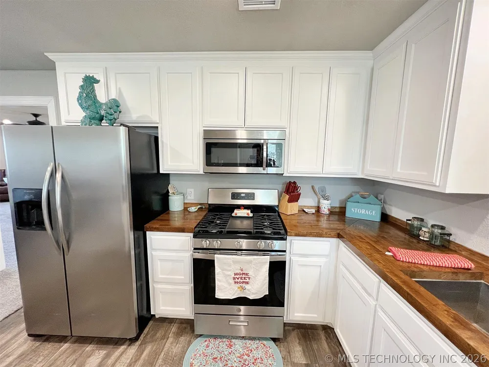 11457 510 ROAD Tahlequah, OK 74464