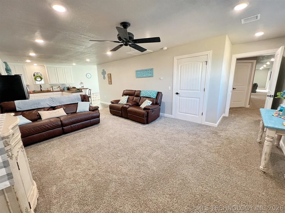 11457 510 ROAD Tahlequah, OK 74464