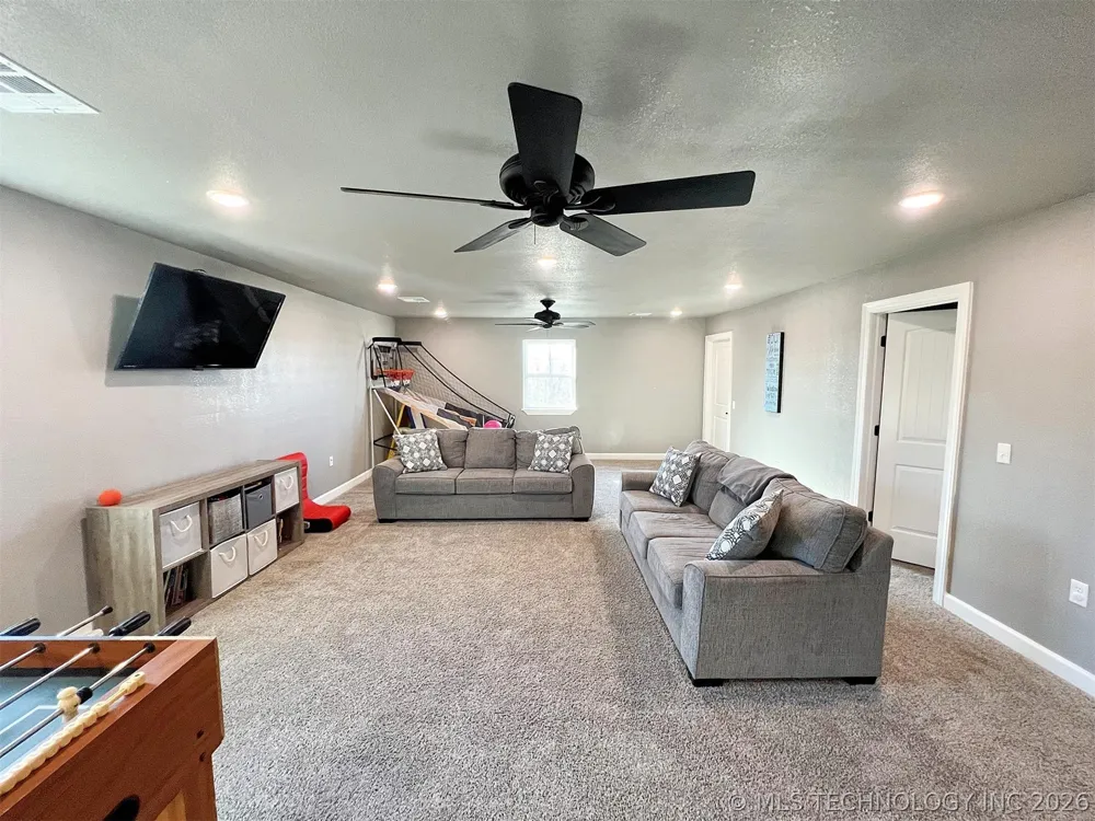 11457 510 ROAD Tahlequah, OK 74464