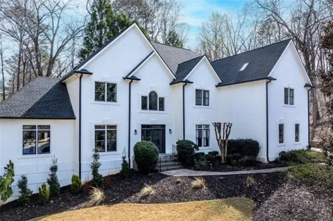 4500 River Mansions Trace