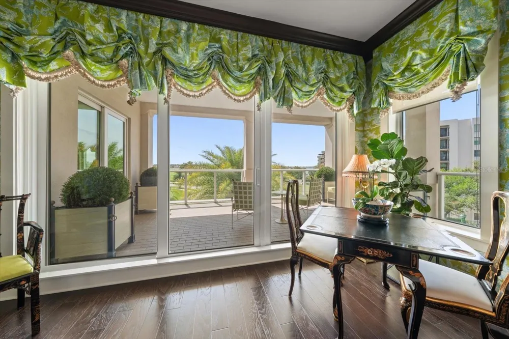 125 BELLEVIEW BOULEVARD #302 Belleair, FL 33756