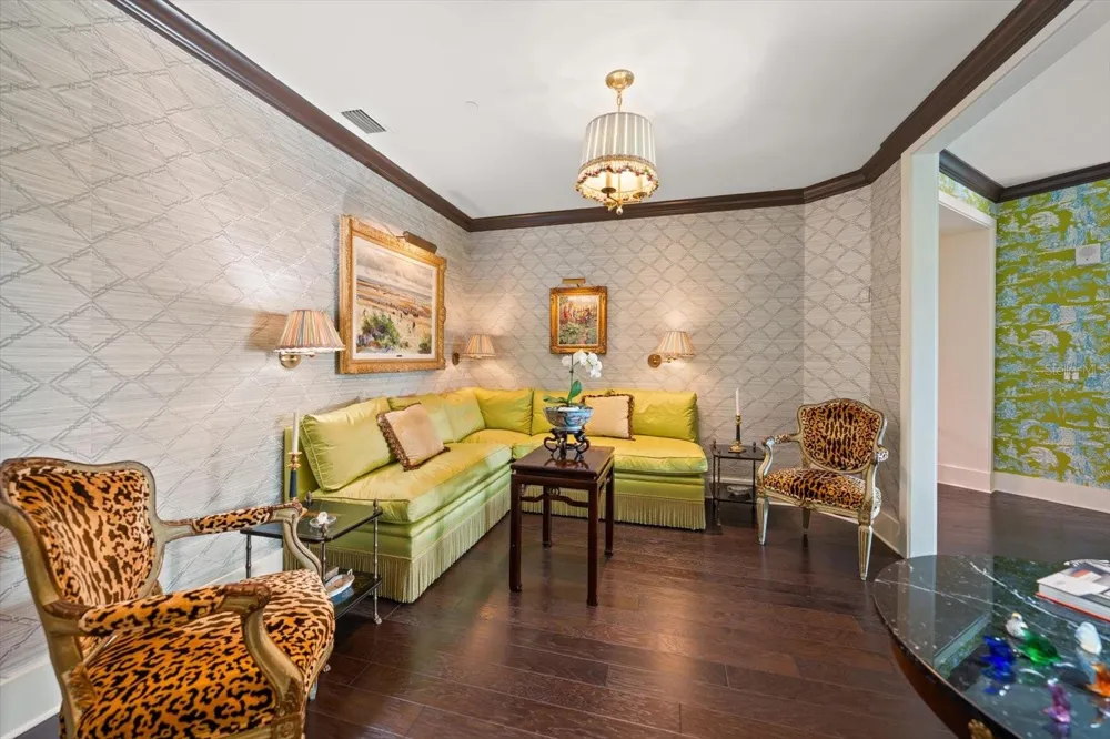125 BELLEVIEW BOULEVARD #302 Belleair, FL 33756