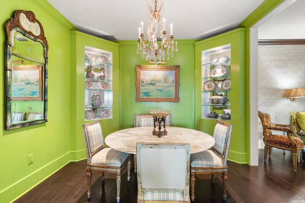 125 BELLEVIEW BOULEVARD #302 Belleair, FL 33756