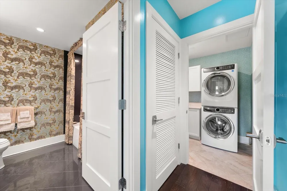 125 BELLEVIEW BOULEVARD #302 Belleair, FL 33756