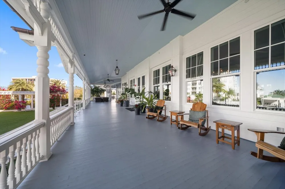 125 BELLEVIEW BOULEVARD #302 Belleair, FL 33756