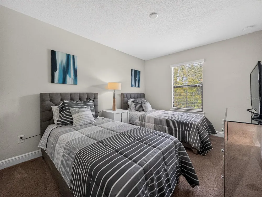 127 KENNY BOULEVARD Haines City, FL 33844