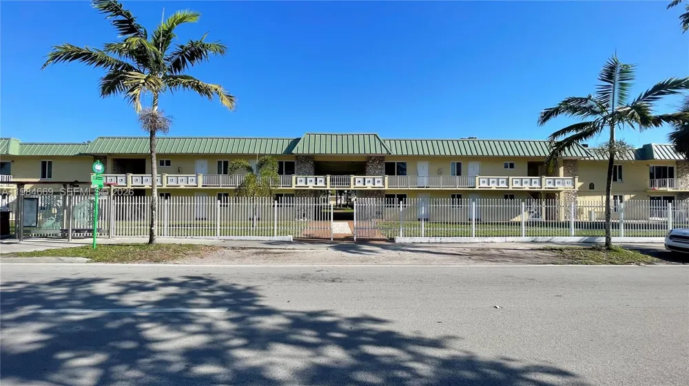 505 NW 177th St #212 Miami Gardens, FL 33169