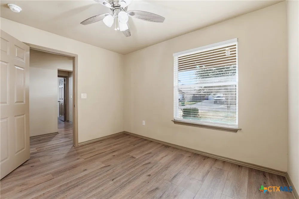 1306 Fern Court Gonzales, TX 78629
