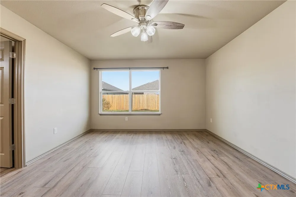 1306 Fern Court Gonzales, TX 78629