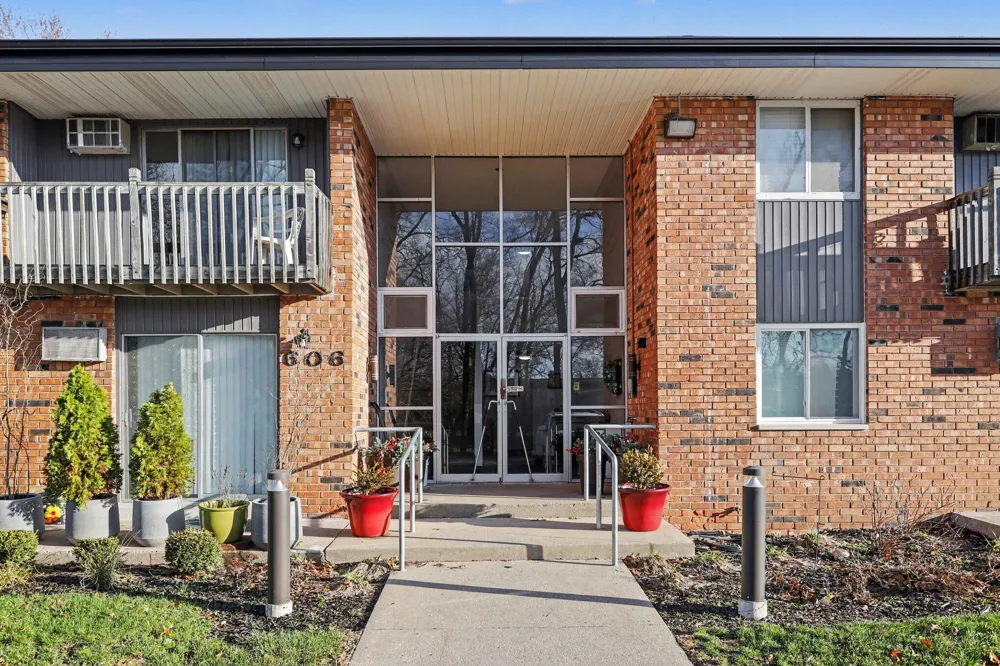 606 Lynn Avenue #1 Kalamazoo, MI 49008