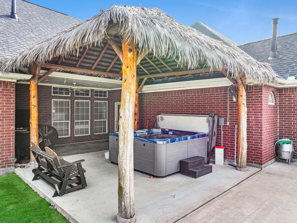 520 Meadow Lane Winnie, TX 77665