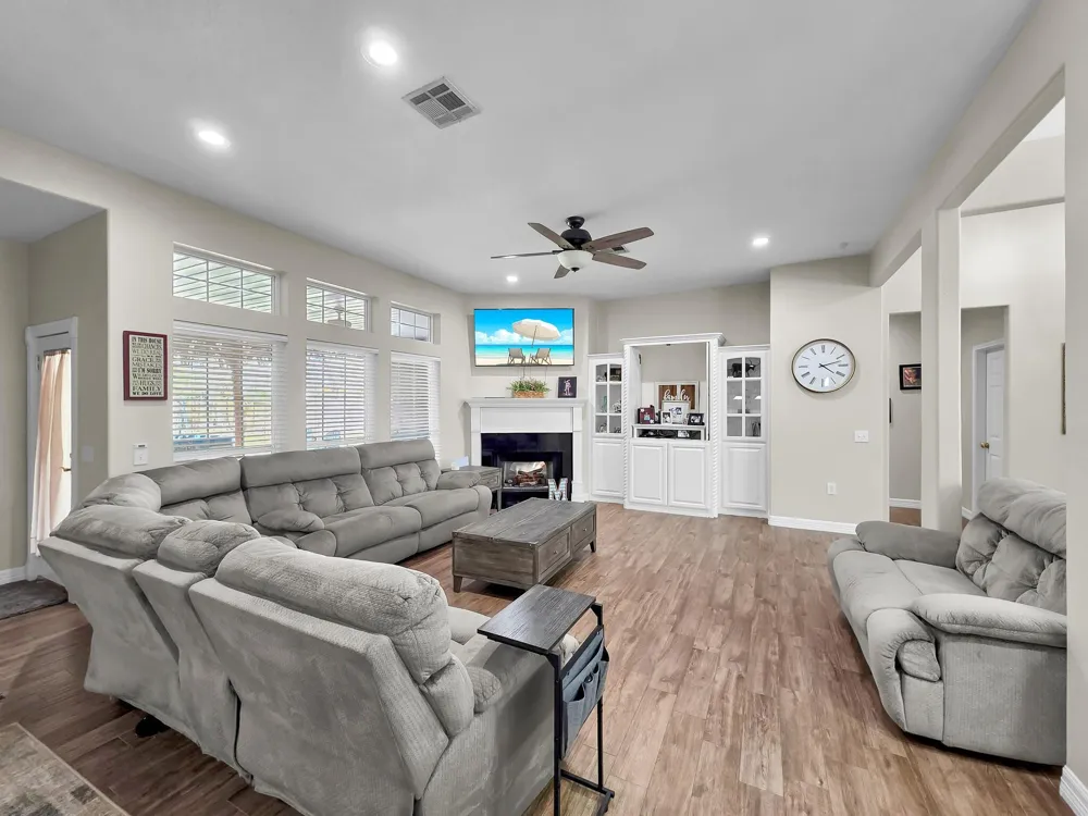 520 Meadow Lane Winnie, TX 77665
