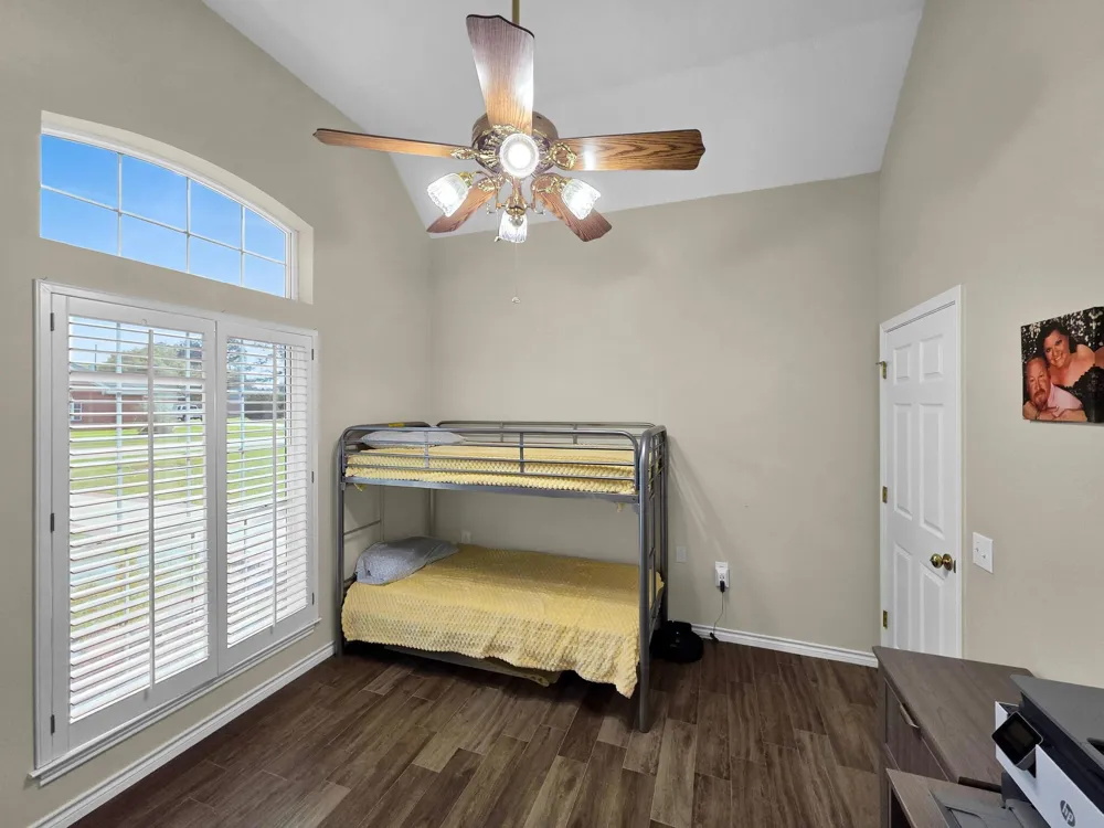 520 Meadow Lane Winnie, TX 77665