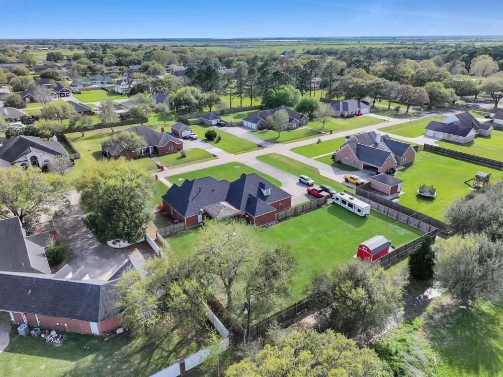 520 Meadow Lane Winnie, TX 77665