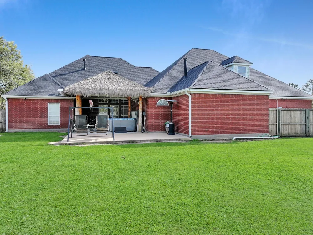 520 Meadow Lane Winnie, TX 77665