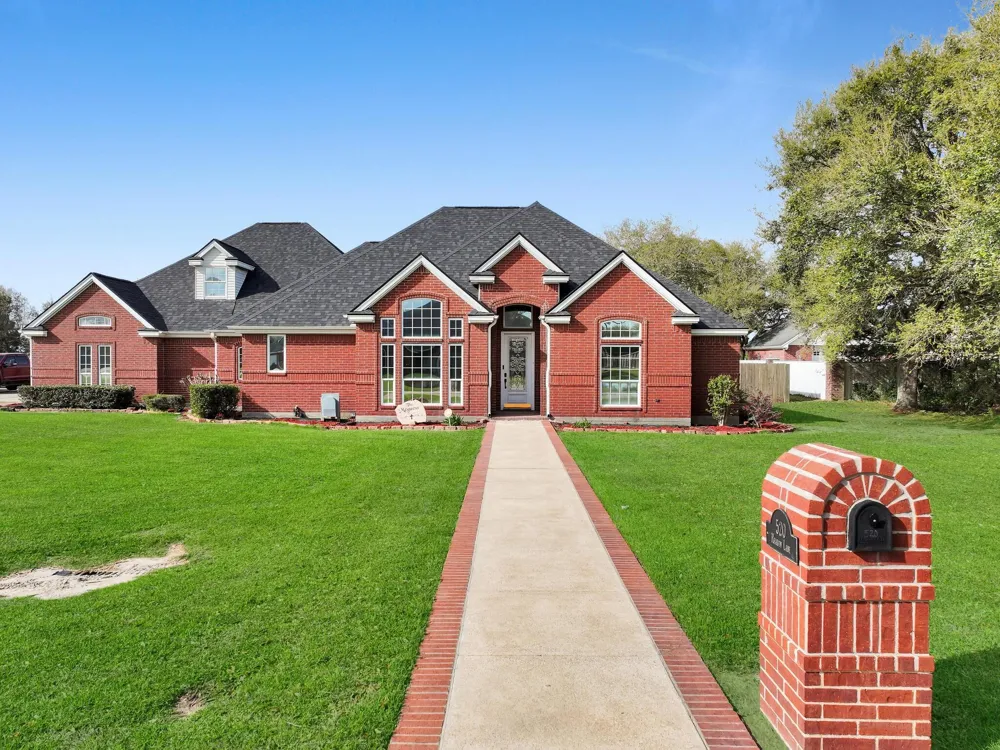 520 Meadow Lane Winnie, TX 77665