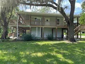 915 Live Oak Drive Jones Creek, TX 77541