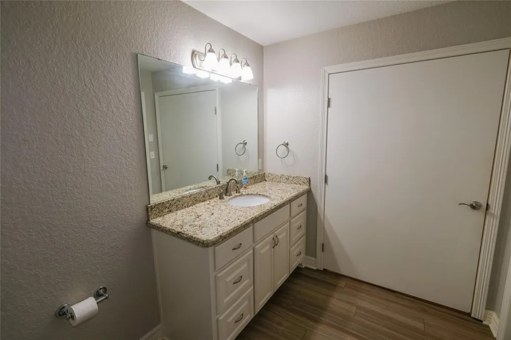 915 Live Oak Drive Jones Creek, TX 77541