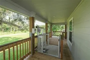 915 Live Oak Drive Jones Creek, TX 77541