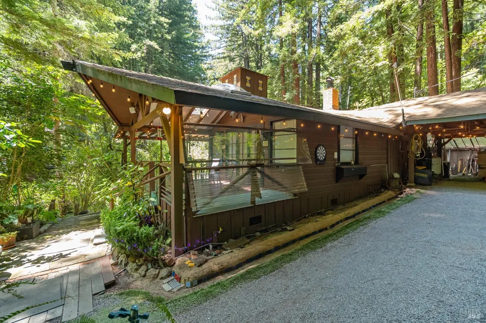 7001 Lucas Valley Road Nicasio, CA 94946