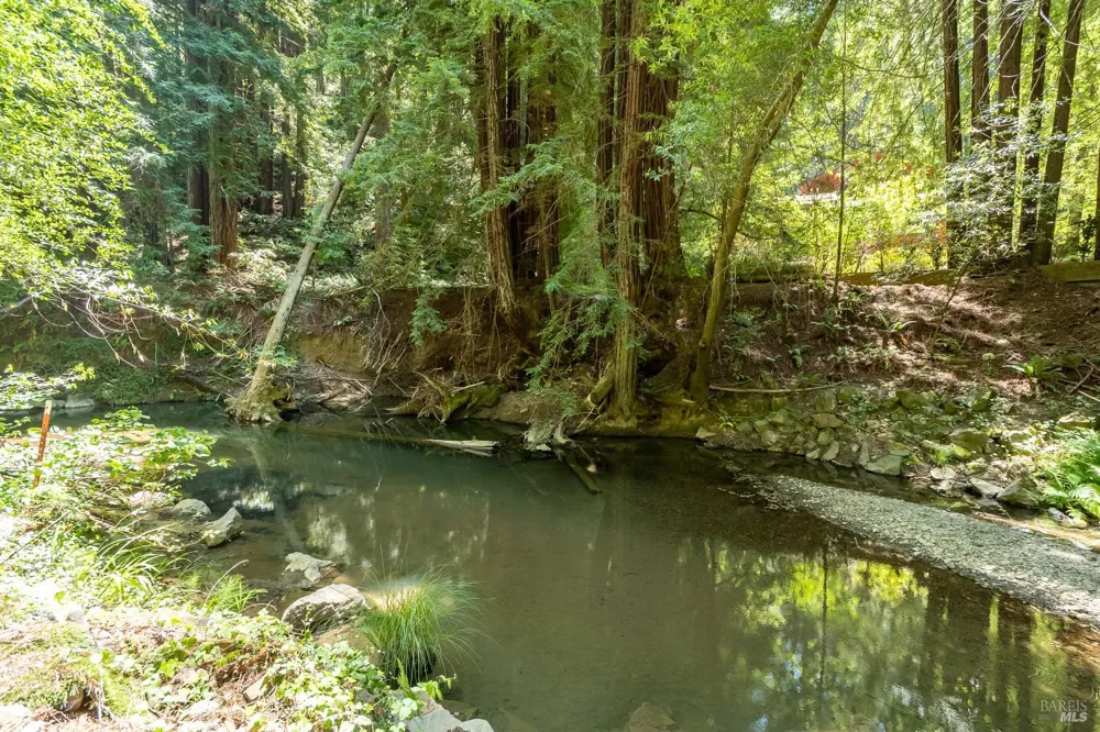 7001 Lucas Valley Road Nicasio, CA 94946